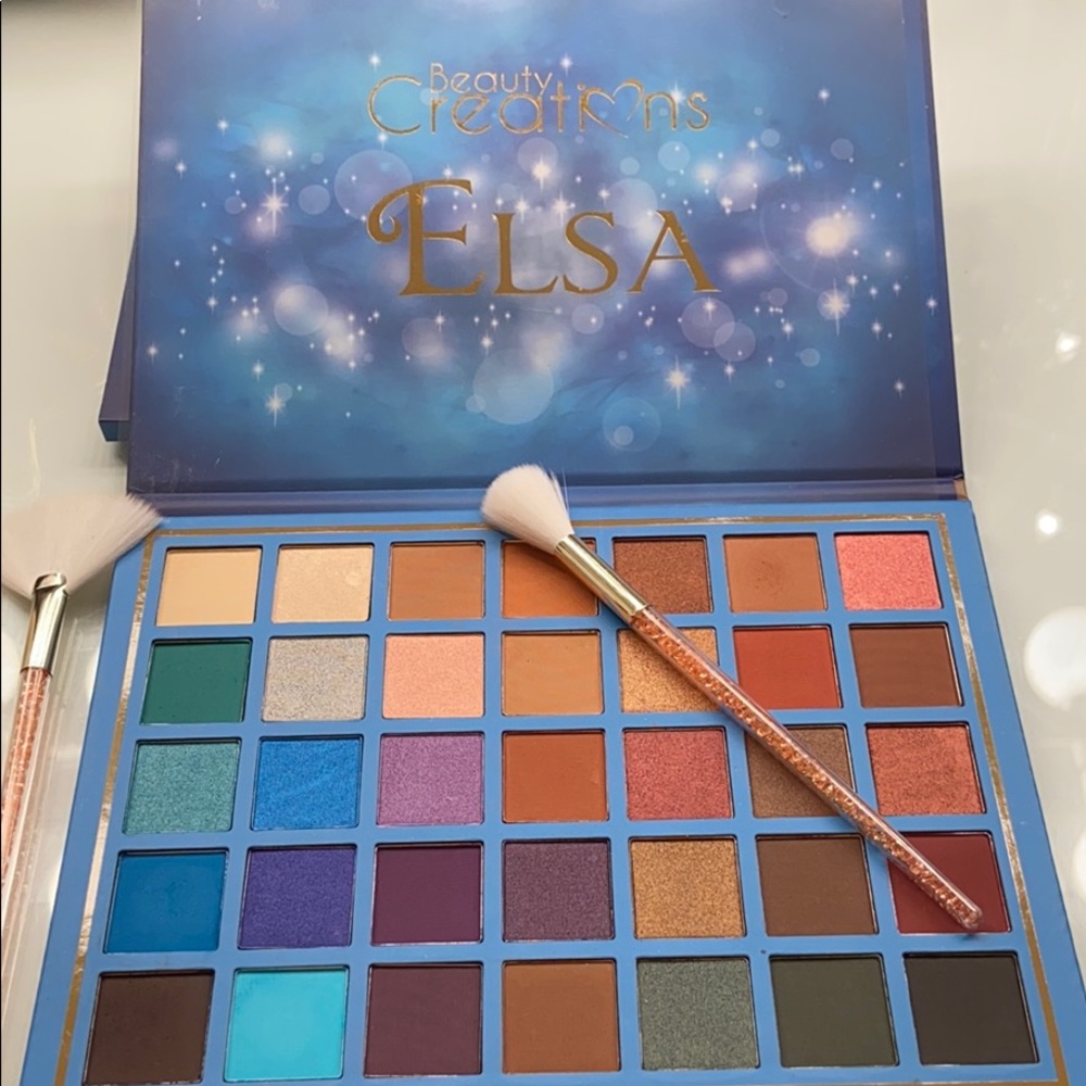 Eyeshadow palette